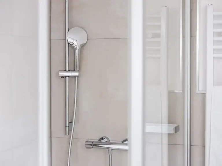 Shower JADE