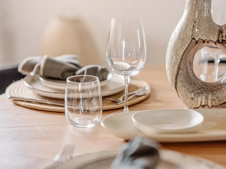 Sapphire White dining