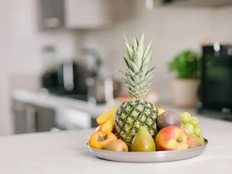 Sapphire White fruit basket