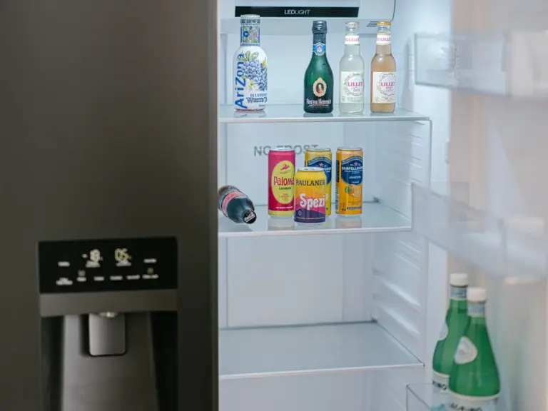 Sapphire White kitchen