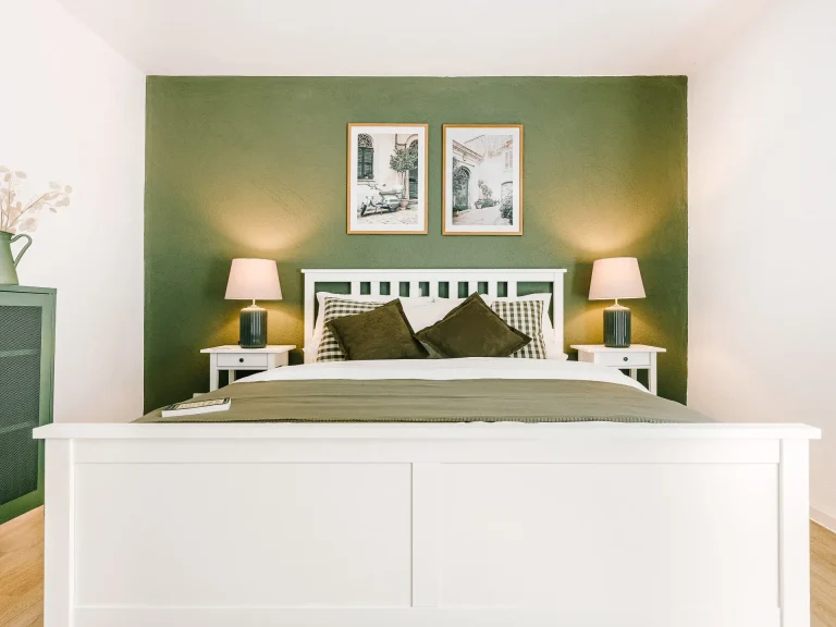 Master bedroom Amber